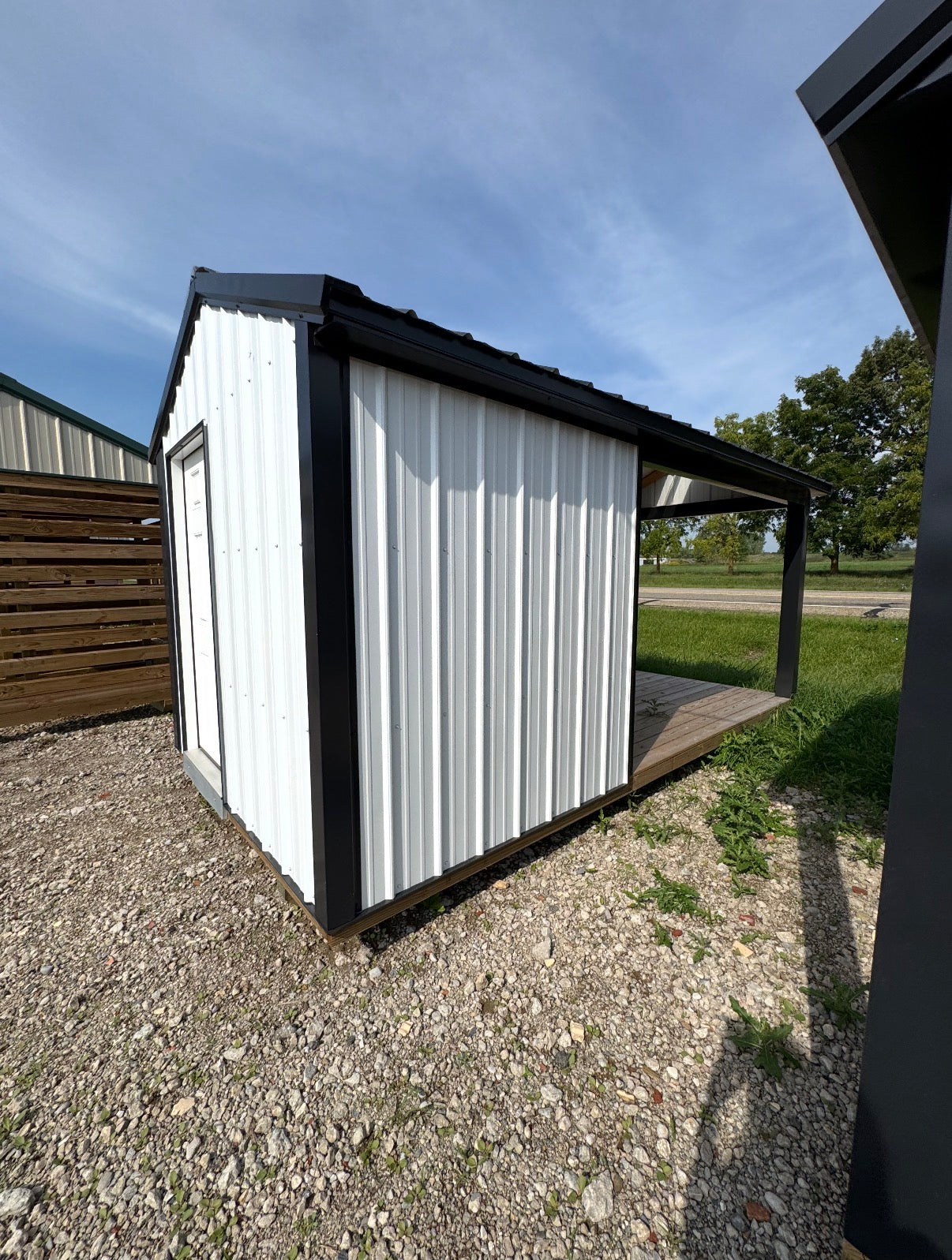 8'x16' Dog Kennel