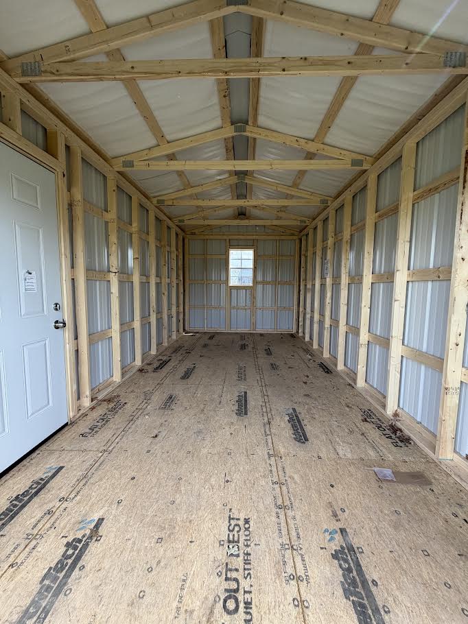 10'x20' Amish Made Steel Storage with 8' Roll up Door and Side Entry*