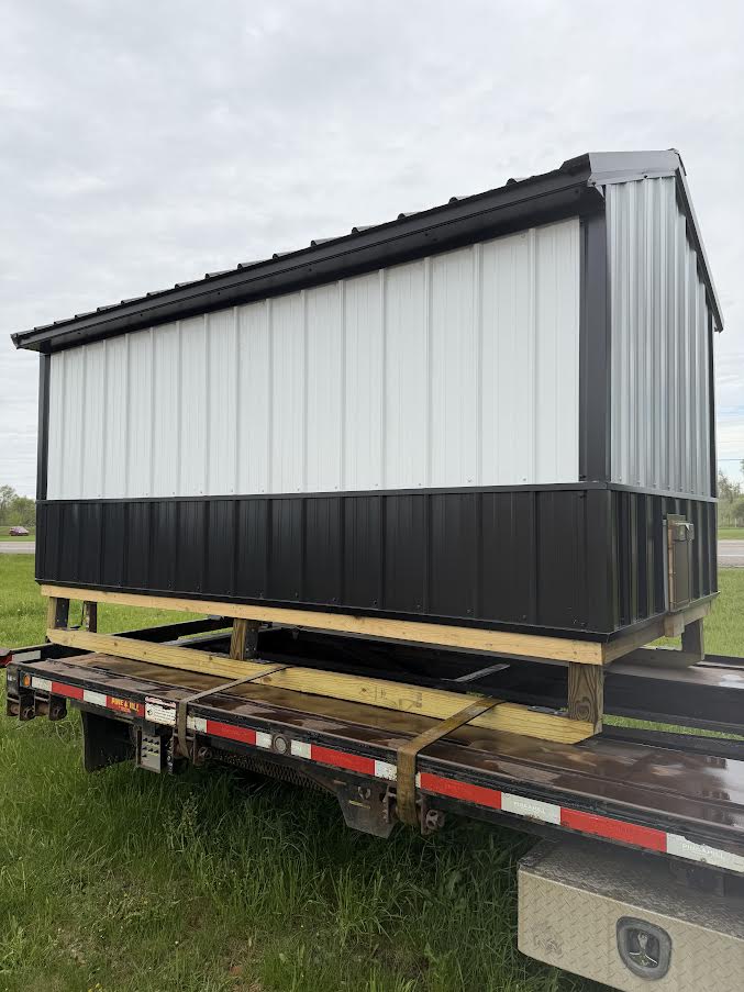 6' x 12' Amish-Built Chicken Coop with Metal Wainscoting, Nesting Boxes & Auto Chicken Door*