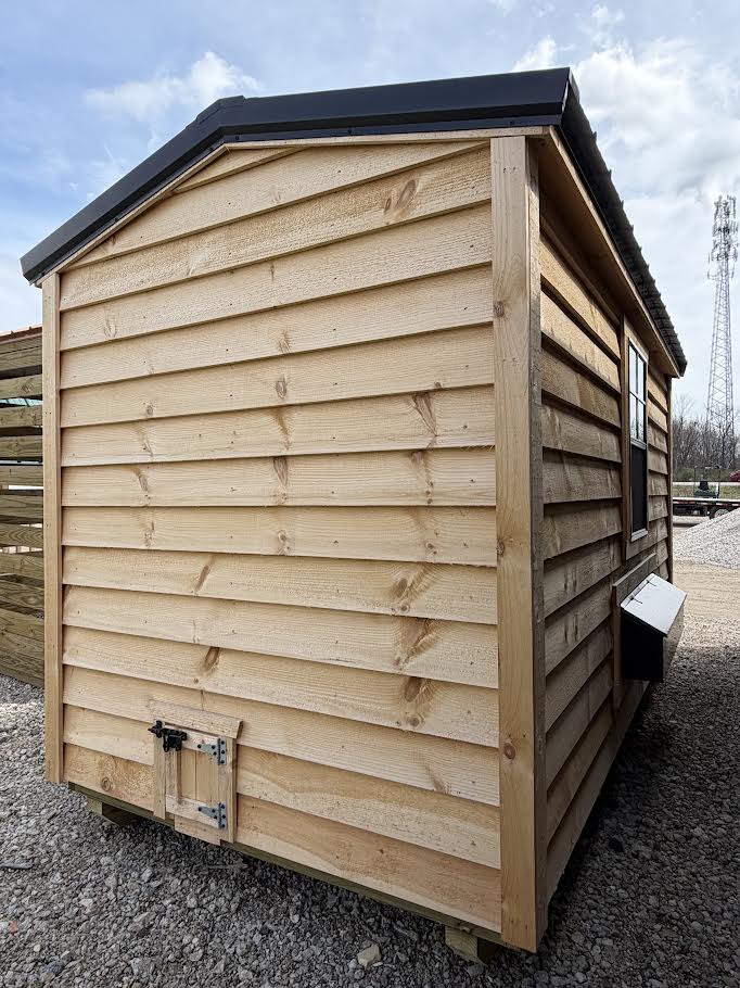 6×12 Amish Made Rough Sawn Chicken Coop – Nesting Boxes, Roost Areas & Chicken Door*