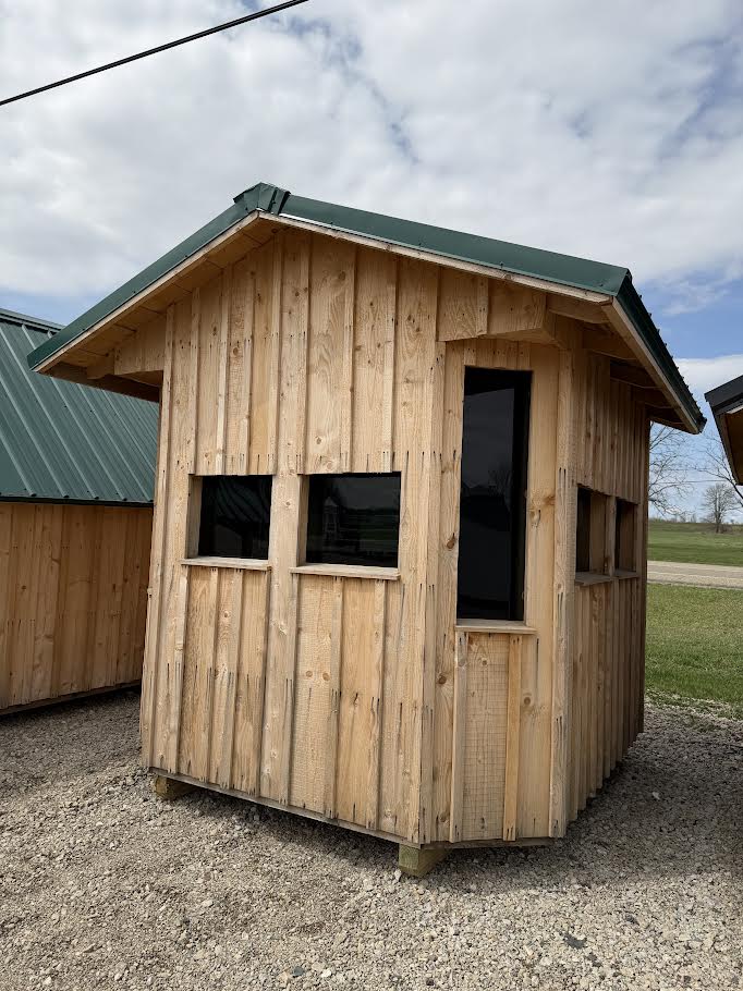 8x8 Premium Hunting Shed – Multi-Window Shooting Design*