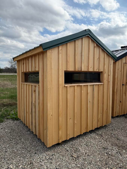 6' x 6' Amish-Built Rough Sawn Square Deer Blind with Metal Roof*