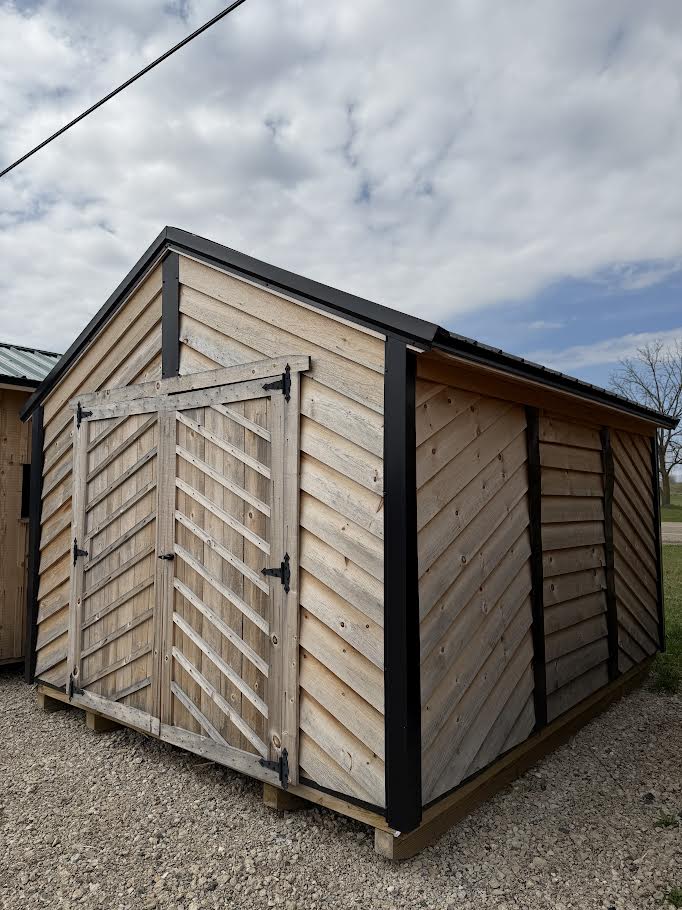 10×12 Amish Made Rough Sawn Shed – Black Roof*