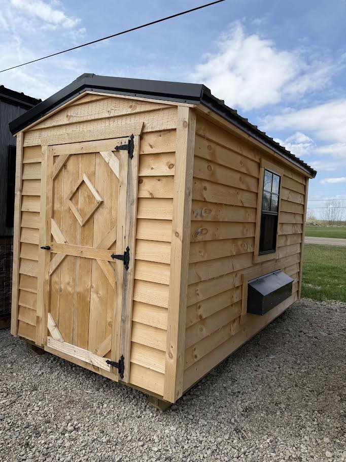 6×12 Amish Made Rough Sawn Chicken Coop – Nesting Boxes, Roost Areas & Chicken Door*