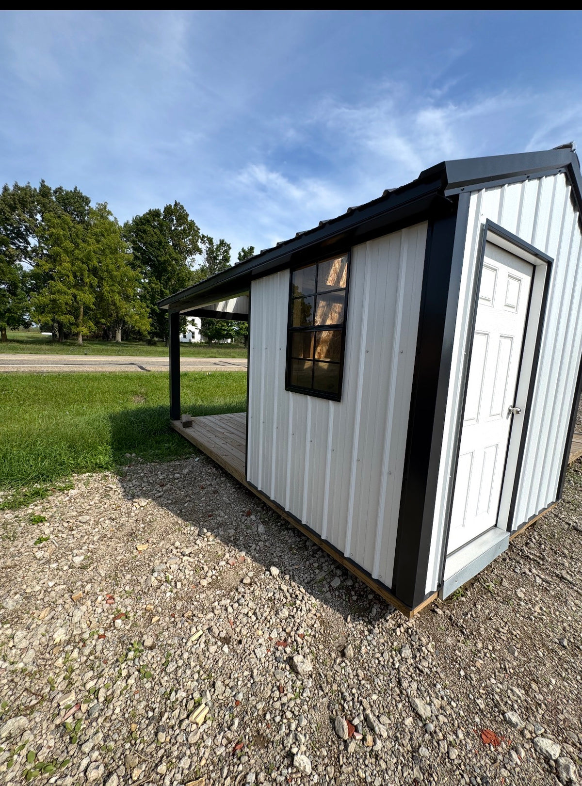 8'x16' Dog Kennel