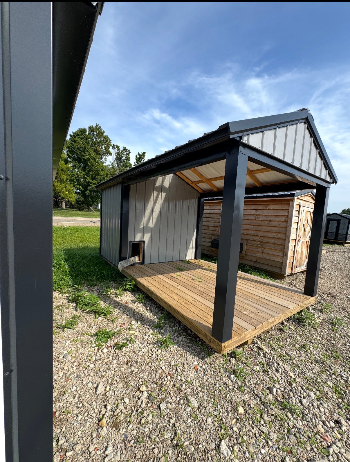 8'x16' dog kennel