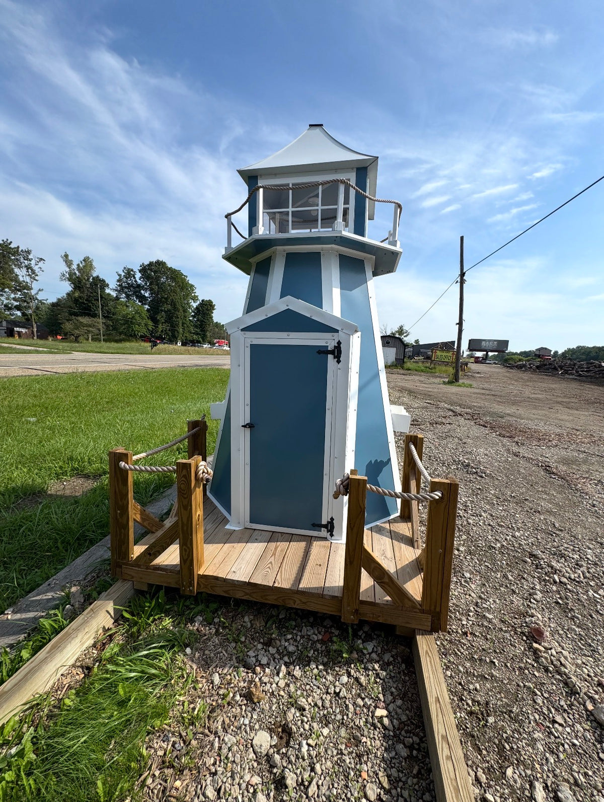 5' x '5 Octagon Lighthouse with Planter Boxes
