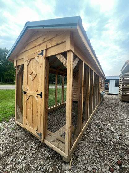6x26 Rough Sawn Chicken Coop With Green Metal Roof
