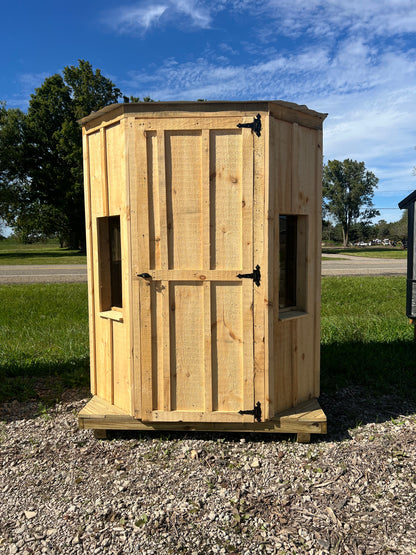 6×6 Hunting Shed – Tinted Windows &amp; Multi-Angle Shooting Views – Custom Built