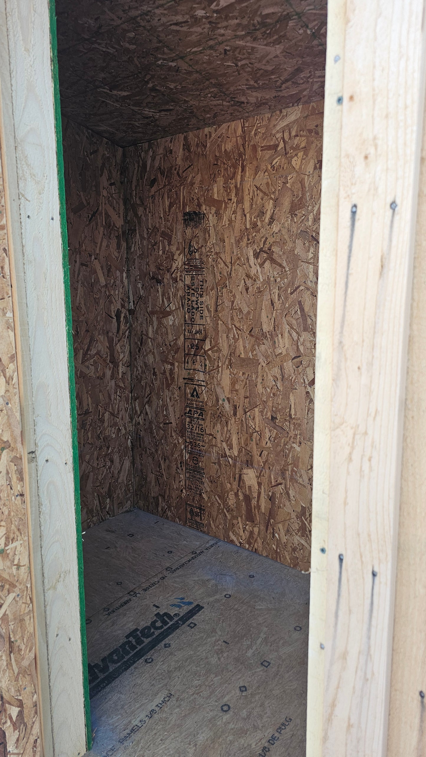 4’x6’ Amish Made Rough Sawn Storage Building*
